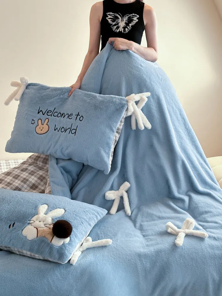 Adorable Bow Bear Velvet Bedding Set / Blue