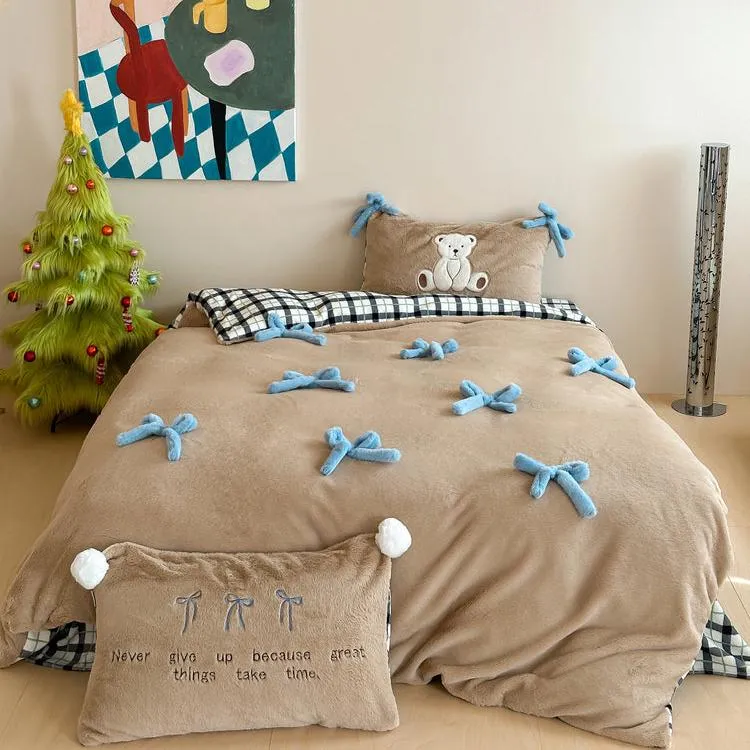 Adorable Bow Bear Velvet Bedding Set / Blue