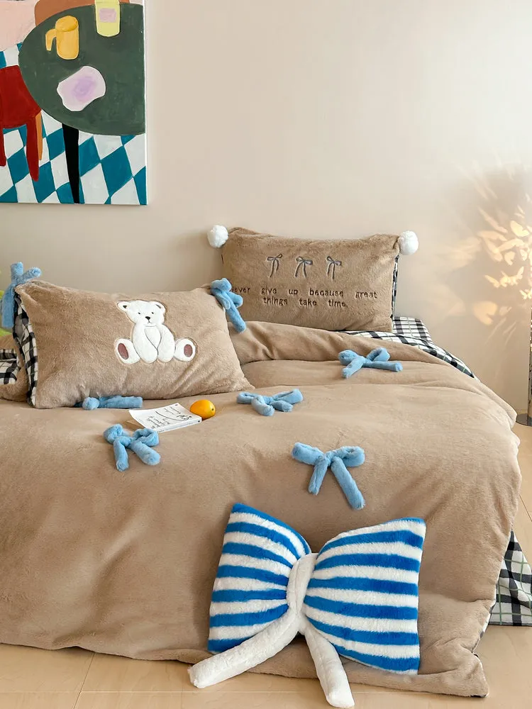 Adorable Bow Bear Velvet Bedding Set / Blue