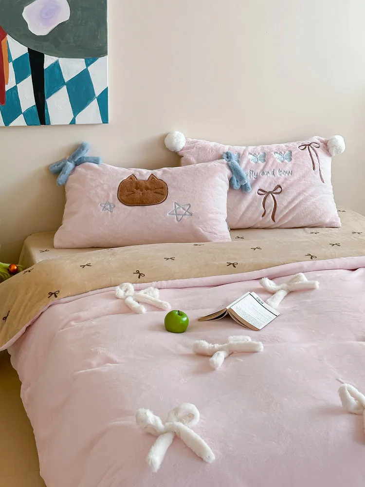 Adorable Bow Bear Velvet Bedding Set / Blue