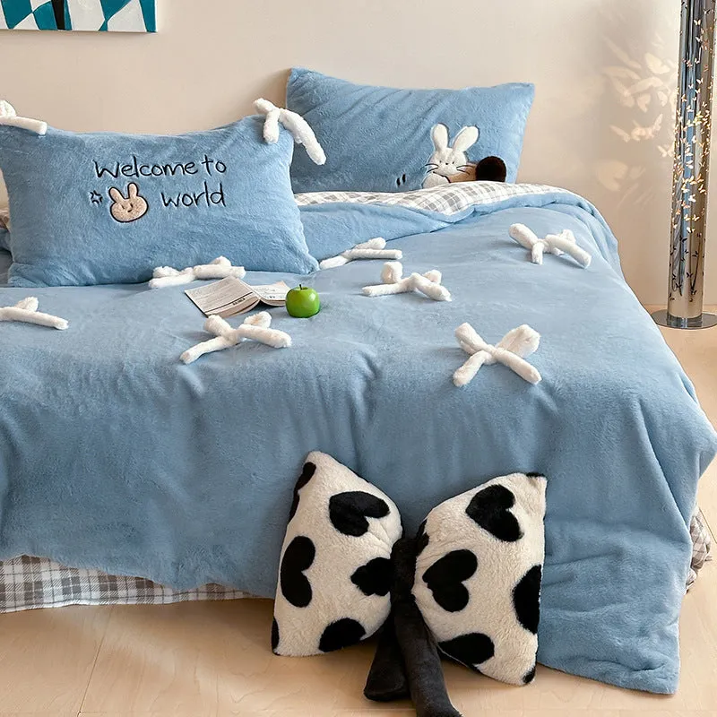 Adorable Bow Bear Velvet Bedding Set / White