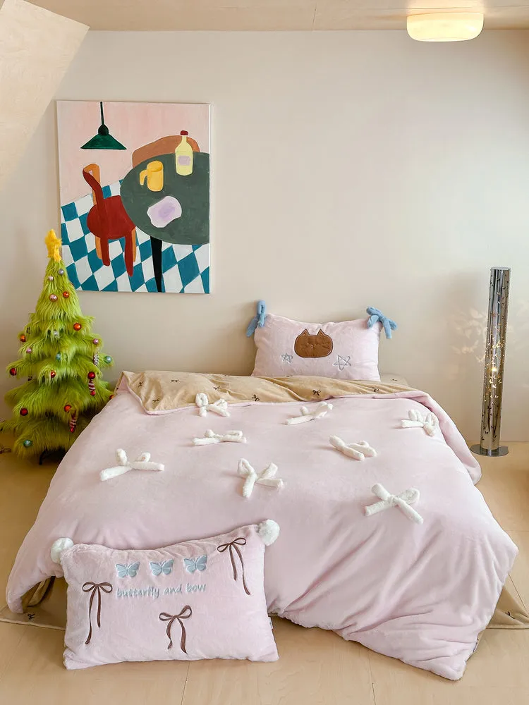 Adorable Bow Bear Velvet Bedding Set / White