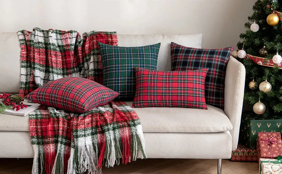 Coussin de Noel en tartan rouge