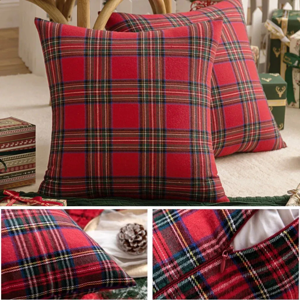 Coussin de Noel en tartan rouge