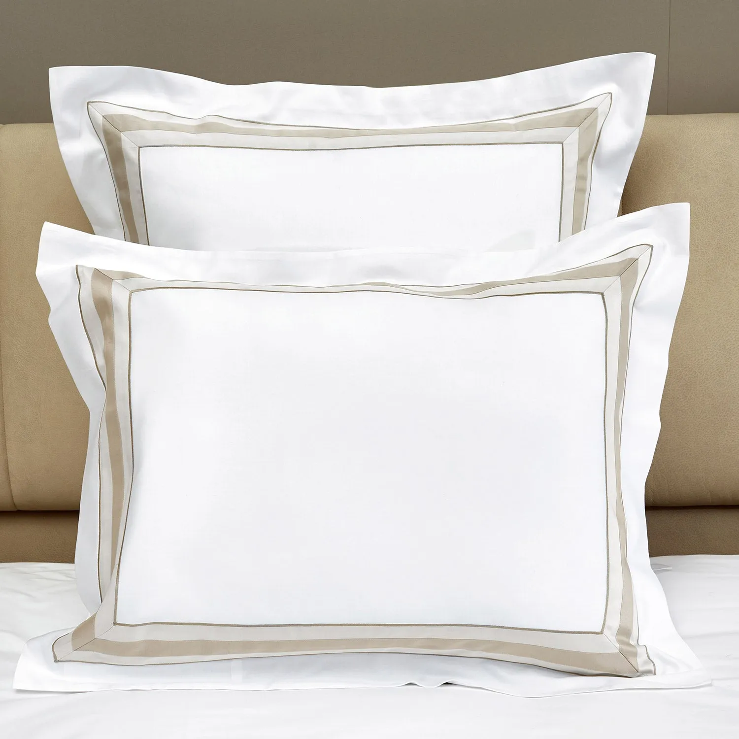 Dimora Duvet & Shams, White/Khaki