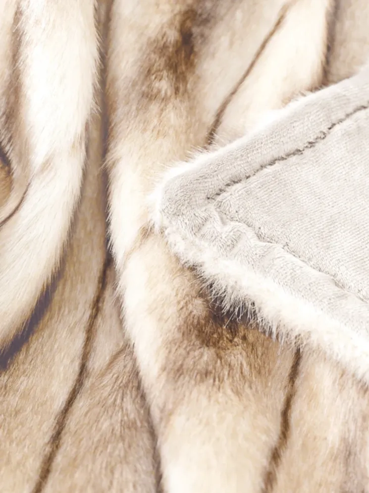 Fur Throw (Light)