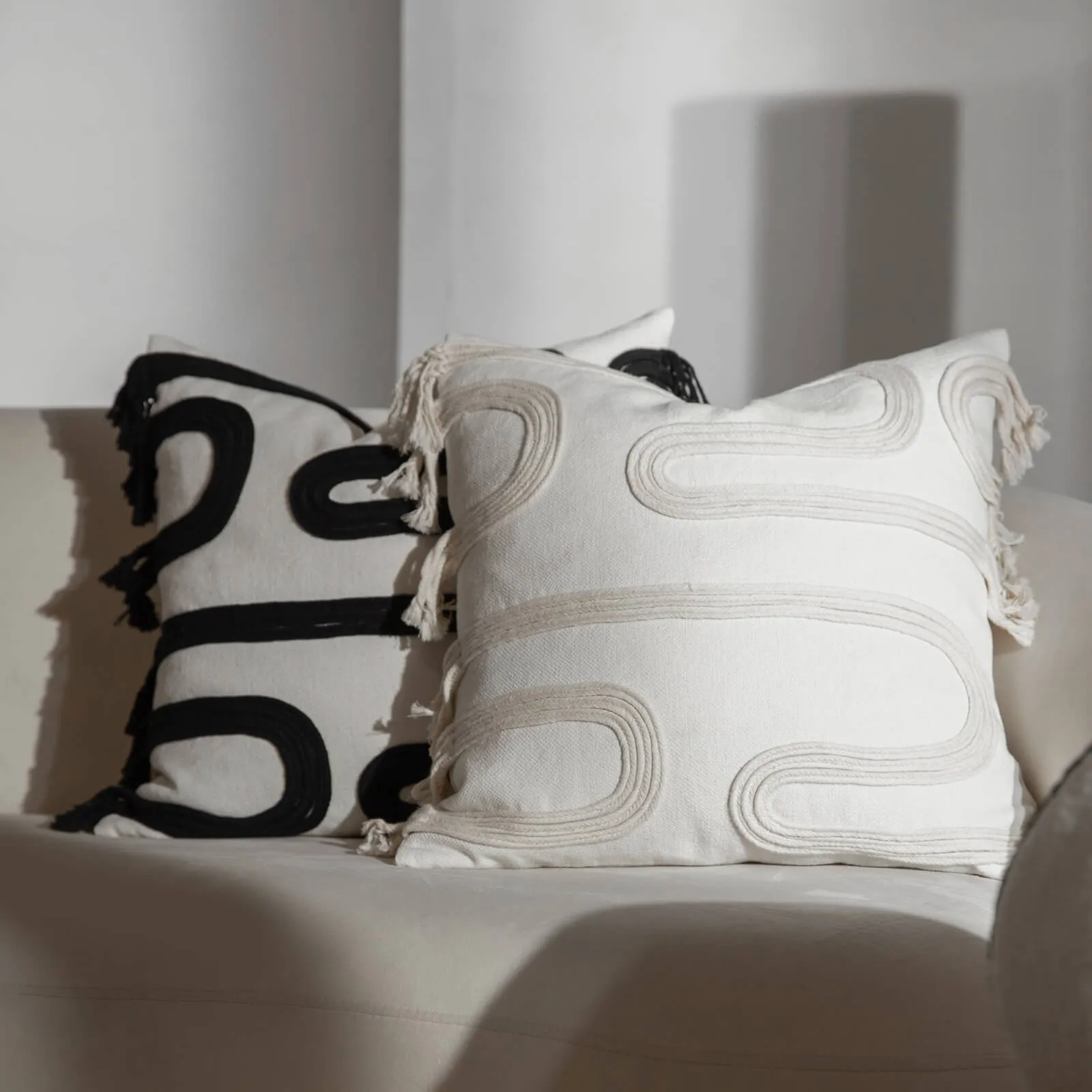 Minimalist Pillow Set