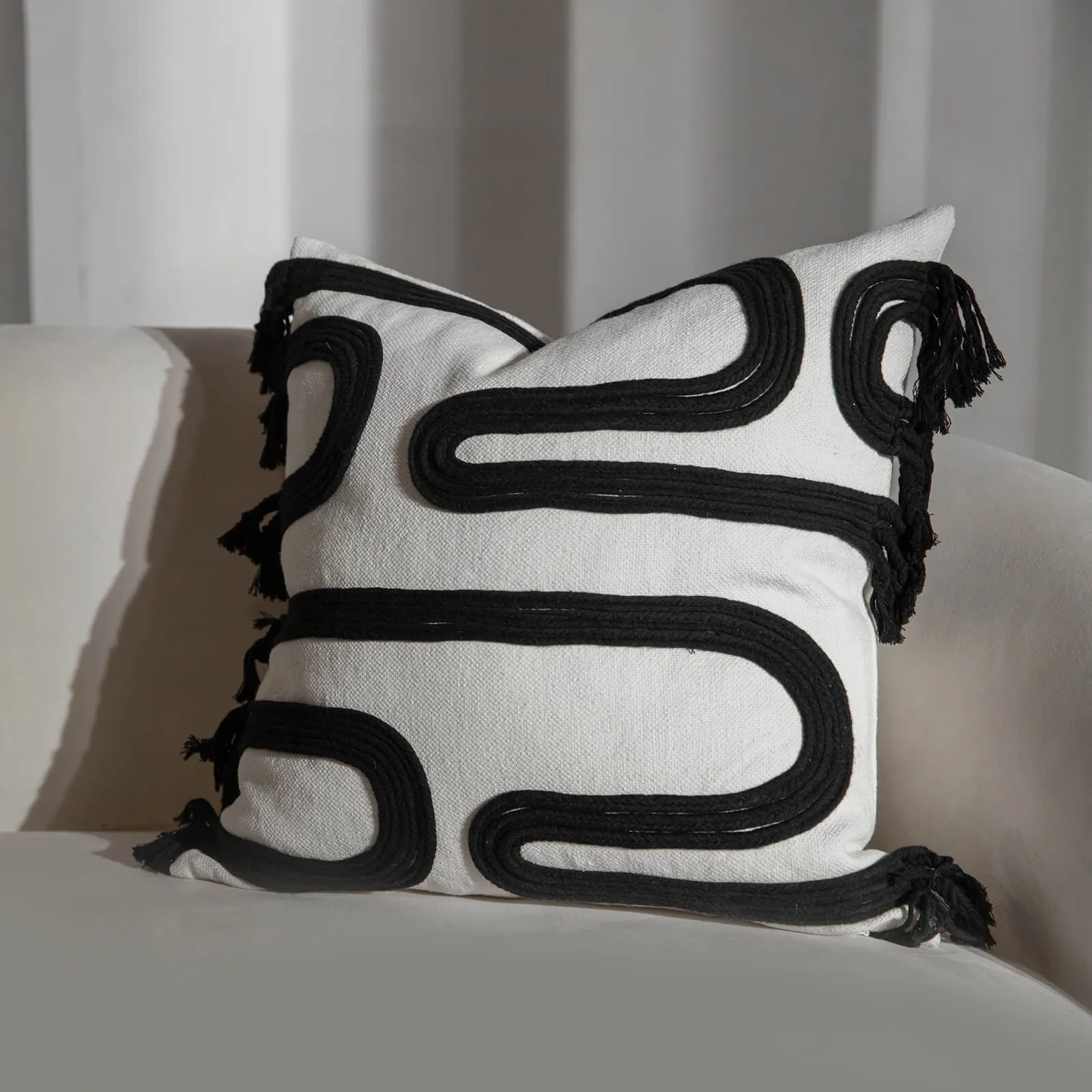 Minimalist Pillow Set