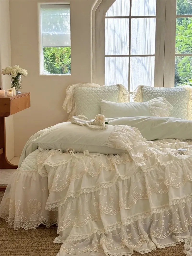 Trend4us Elegant Layered Lace Ruffled Bedding Set