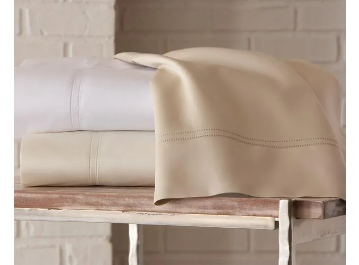 Virtuoso Sheeting Duvet and Shams by Peacock Alley