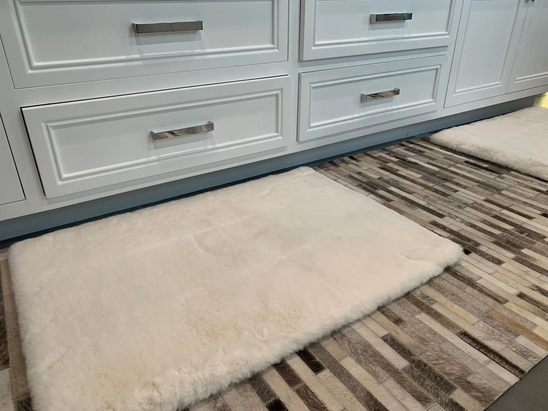 White Bath Mat Faux Fur Area Rug / Door Mat/ Kitchen Mat